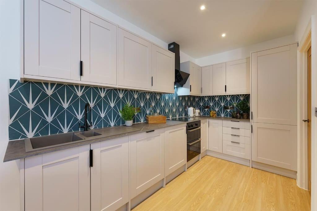 Lilyturf - 2 Bedroom Luxury Apartment By Mint Stays Bristol Extérieur photo